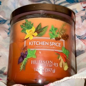 Hudson 3 wick Candle in Kitchen Spice